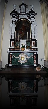 Halle  Kerk zijaltaar
